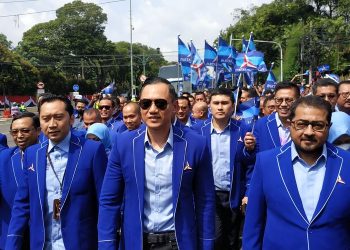 Ketua Umum Partai Demokrat Agus Yudhoyono Pimpin Langsung Pendaftaran  ke KPU