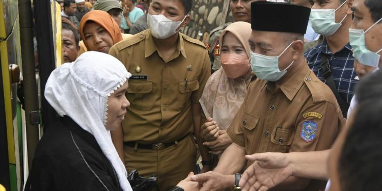 Bupati H Mashuri Sambut Kedatangan Jemaah Haji Merangin