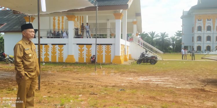 Bupati H Mashuri Pantau Persiapan Upacara HUT RI ke-77