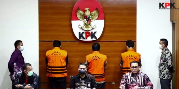 KPK Tetapkan 3 Tersangka Kasus Korupsi Restitusi Pajak Jalan Tol Solo- Kertosono