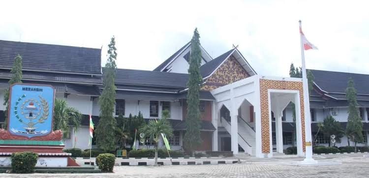 Besok, Bakal Calon Wakil Bupati Merangin Antar Waktu Sampaikan Visi Misi di DPRD 