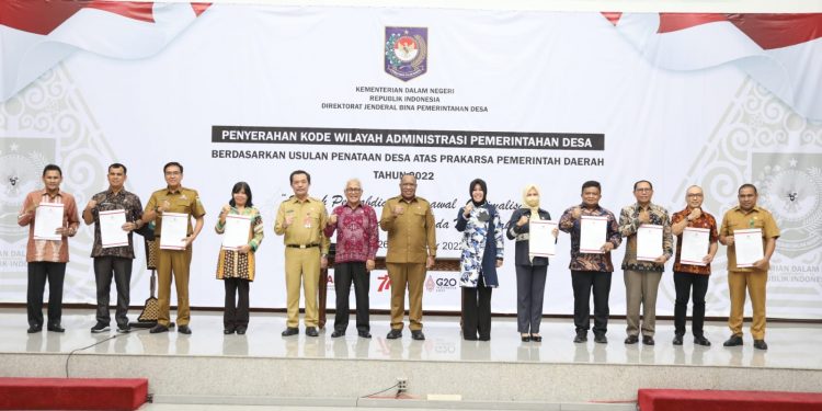 Wamendagri Serahkan 199 Kode Desa Pada 17 Kabupaten 