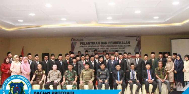 Bupati Lantik Panwaslu Kecamatan se Kabupaten Tanjab Barat