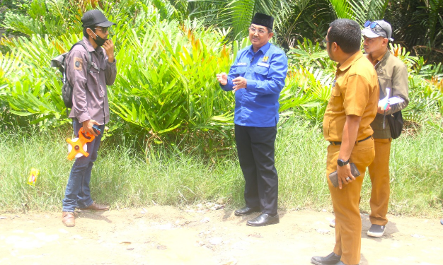 Tinjau Jalan Rusak di Panglima, Anwar Sadat minta Dinas Perakim Segera Lakukan Perbaikan