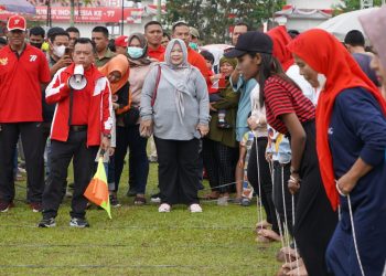 Gubernur Al Haris Lepas Jalan Santai