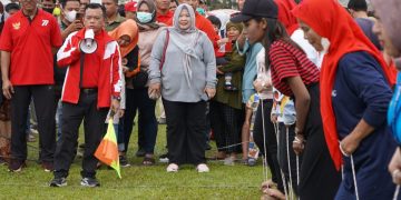 Gubernur Al Haris Lepas Jalan Santai