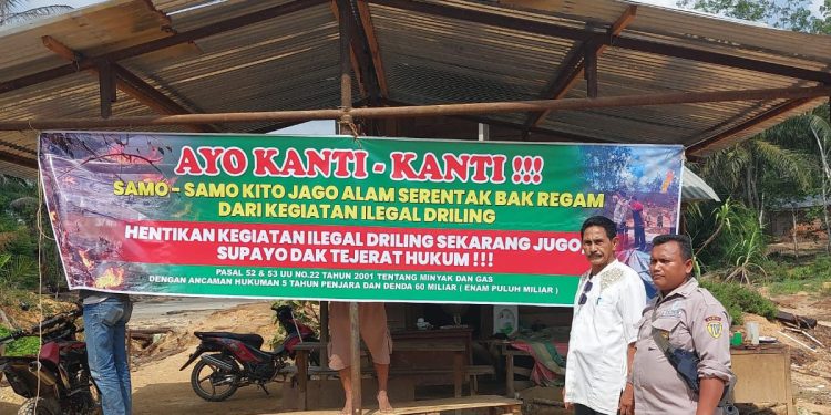 Pemkab Batanghari Pasang Spanduk di Lokasi Ilegal Drilling di Bungku, Zamhuri: Harus Ada Solusi yang Tepat