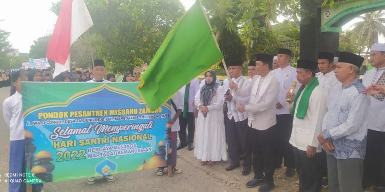 Ribuan Santri Santriwati Merangin Ikuti Pawai Hari Santri 