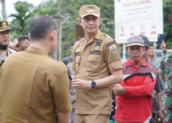 Jalan Pelabuhan Talang Duku di Blokir Warga,Pj Bupati Bachyuni Turun ke Lokasi