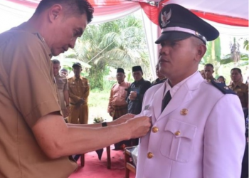 Pj Bupati Muaro Jambi lantik Kepala Desa Solok