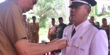 Pj Bupati Muaro Jambi lantik Kepala Desa Solok
