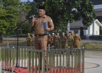 Sekda Budhi Jadi Inspektur Upacara di Lingkup Pemkab Muaro Jambi