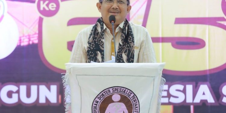 Bupati Anwar Sadat Buka Secara Resmi Seminar Awam Diabetes Melitus dan TB Paru dalam Rangka HUT PAPDI ke-65