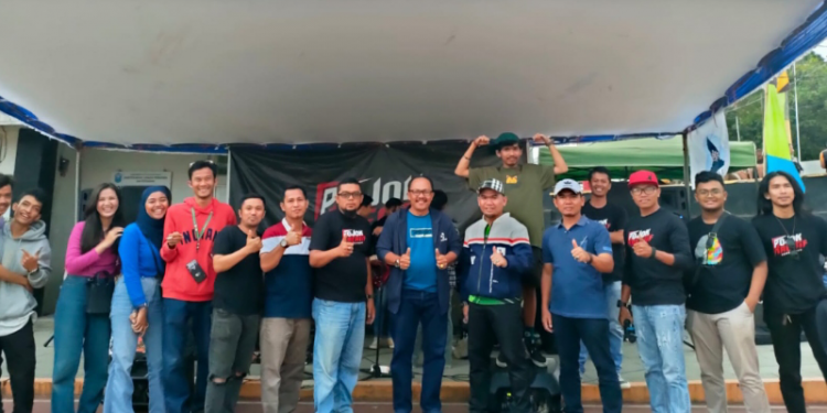 Ketua DPRD H Fajran Kunjungi Pojok Kreatif