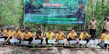Bupati Anwar Sadat Hadiri Kegiatan Program Penghijauan Hulu Migas di Kawasan Mangrove Pangkal Babu
