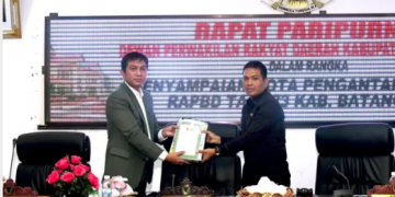 Bupati Fadhil Arief Hadiri Rapat Paripurna DPRD Batanghari