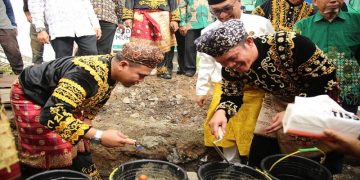 Ketua DPRD H.Fajran Hadiri Peletakan Batu Pertema Gedung Dakwah Muhammadiyah II