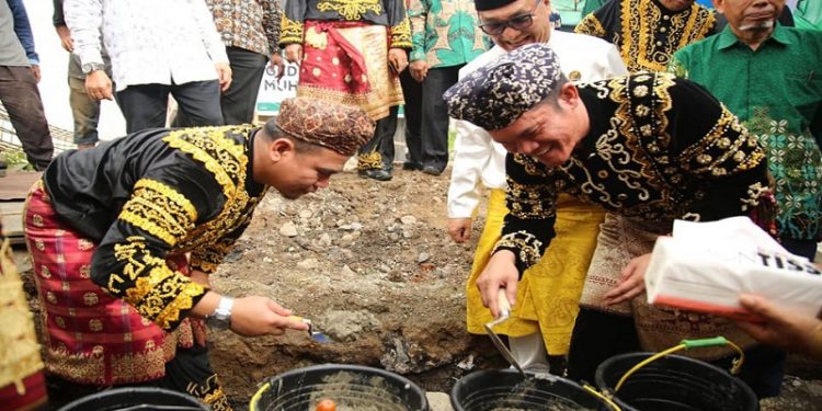 Ketua DPRD H.Fajran Hadiri Peletakan Batu Pertema Gedung Dakwah Muhammadiyah II