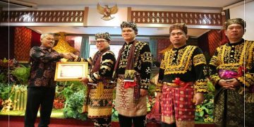 Disaksi DPRD, Pemkot Sungaipenuh Menerima Penghargaan WTP