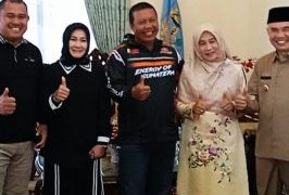 Hadiri MTQ Ke-51,  Bupati Tanjab Timur Disambut Hangat oleh Bupati Adirozal