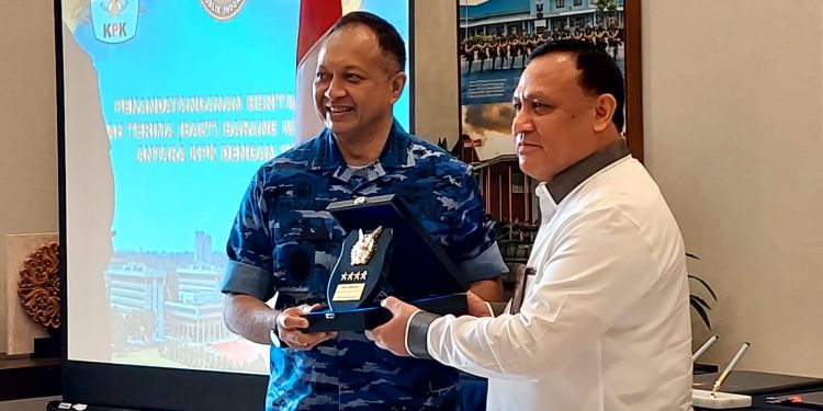 KPK Hibahkan Aset Terpidana Korupsi Kepada TNI AU Senilai Rp30 Milyar 