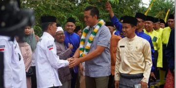 Bupati Fadhil Arief Resmikan Rumah Bedah Program Baznas di Desa Ampelu