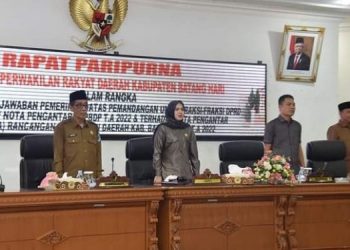 Wabup Bakhtiar Hadiri Rapat Paripurna DPRD Batanghari
