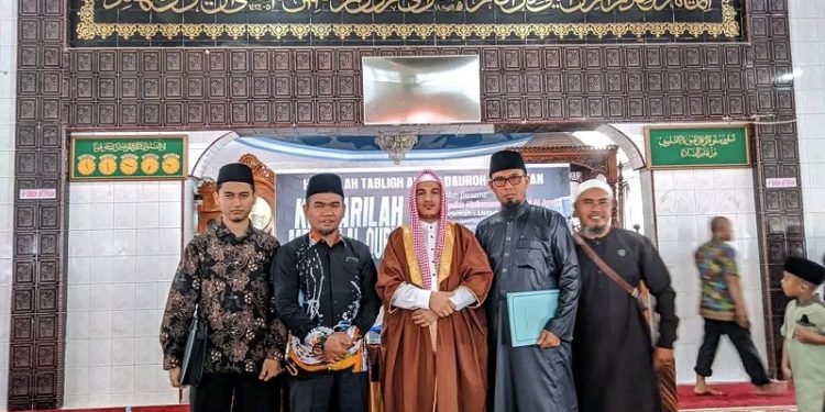 Ketua DPRD Fajran Hadiri Tablig akbar