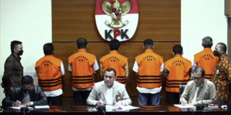 KPK Tangkap Bupati Bangkalan Beserta 5 Pejabat Esselon Dua  Terkait Suap Lelang Jabatan