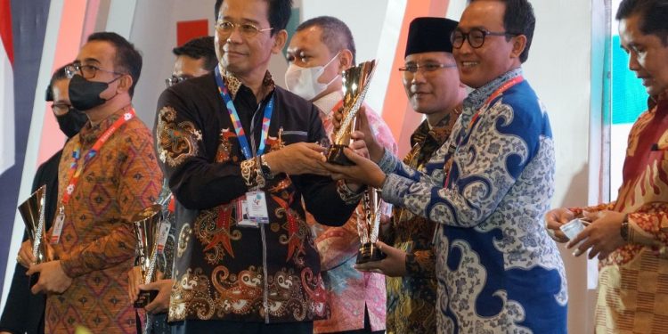 12 Badan Publik Raih Penghargaan LHKPN 2022 dari KPK 