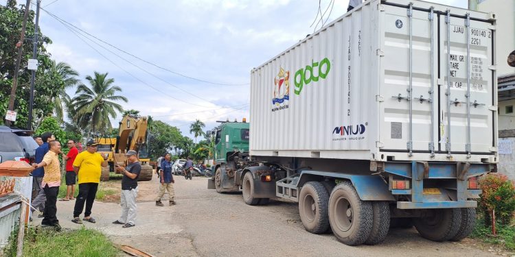 Dirjen Pelayanan Kesehatan Beri Apresiasi Atas Bantuan Generator Ke RSUD Kolonel Abundjani Bangko dari Kadin Pusat 