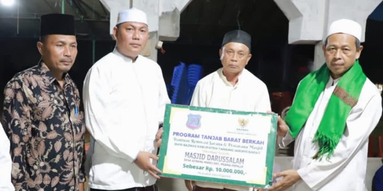 Wabup Hairan Hadiri Acara Istighosah dan Pembacaan Manakib Haul Akbar ke-11 Syekh Samsudin Ahmad