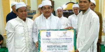 Bupati Anwar Sadat Laksanakan Safari Subuh di Masjid Miftahul Jannah Kelurahan Tungkal II