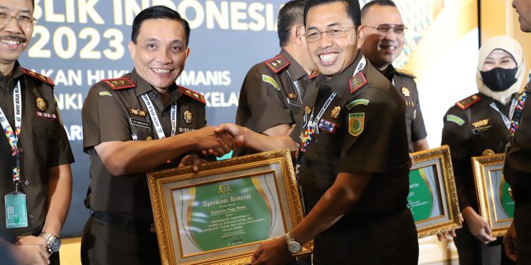 Kejaksaan Agung Beri Penghargaan Kepada Kejaksaan Tinggi dan Kejaksaan Negeri Berprestasi, Ini Daftar