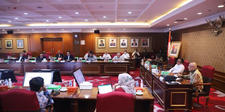 Menteri PANRB Kebut Detilkan Opsi Penataan Tenaga Non-ASN Bareng Asosiasi Pemda 