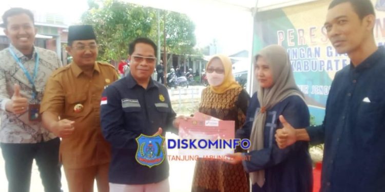 Bupati Tanjab Barat Hadiri Peresmian Jargas Rumah Tangga
