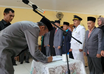 Sekda Lantik Pejabat Administrator dan Pengawas di Lingkungan Pemkab Tanjab Barat