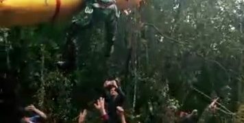 Kapolda Jambi Berhasil Dievakuasi oleh Tim SAR  dari Bukit Tamiai Kerinci