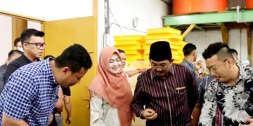 Bupati Tanjab Barat Kunjungi PT Bakti Tani Nusantara di Kota Batam