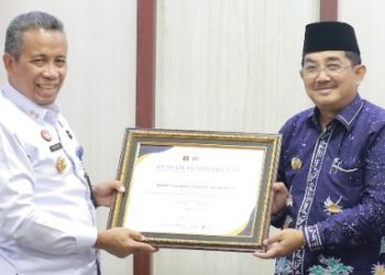 Bupati Anwar Sadat Terima Penghargaan Peduli Kekayaan Intelektual dari Kemenkumham