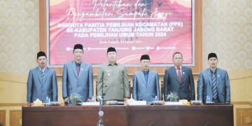 Wabup Hairan Hadiri Pelantikan Anggota PPK se-Kabupaten Tanjab Barat