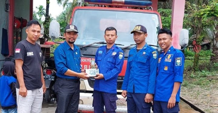Dewan Muaro Jambi Robinson Bantu Hp Khusus untuk Pemadaman Kebakaran
