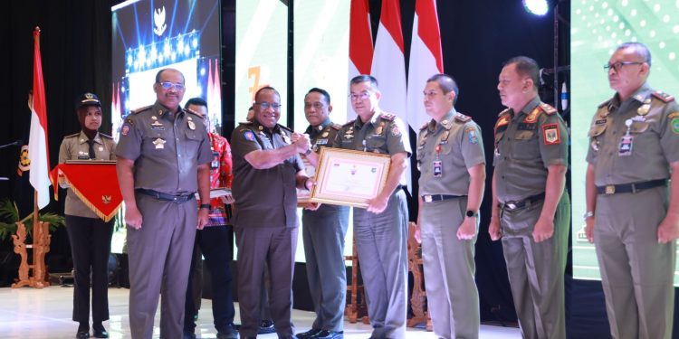 Wamendagri Dorong Satpol PP dan Satlinmas Tingkatkan Profesionalitas 