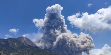 Gunung Merapi Kembali Muntahkan Awan Panas Guguran, Potensi Bahaya 7 Kilometer