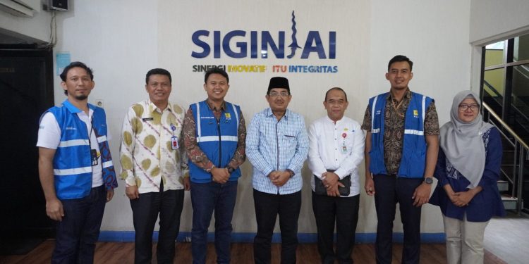 Bupati Tanjab Barat Koordinasikan Permasalahan Listrik Wilayah Ulu di Kantor PLN UP3 Jambi