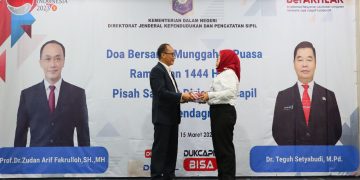 Pisah Sambut Dirjen Dukcapil Kemendagri diwarnai Haru dan Tangis