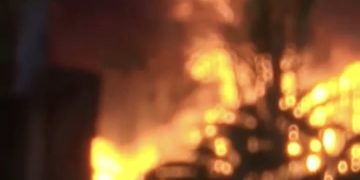 Rumah Bedeng Semi Permanen Milik Warga RT 03 Lingkungan Simpang Harapan Bangko Hangus Terbakar