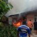 Sijago Merah Kembali Mengamuk, Mobil dan Rumah Milik Warga RT 03 Desa Sungai Ulak Bangko Terbakar