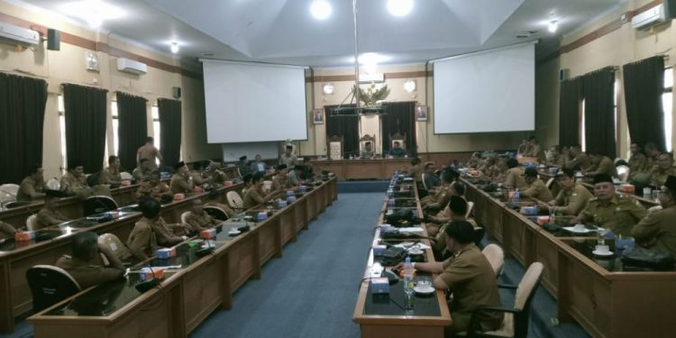 Waket I dan II DPRD Muarojambi Terima Rombongan Kades