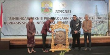 Pj.Bupati Muaro Jambi Hadiri Bimtek Pengelolaan Keuangan Berbasis (SIPD) 2023